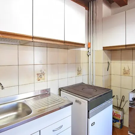 2 Bedroom Lovely In Zorzoi Holiday home *