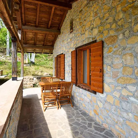Ferienhaus 2 Bedroom Lovely In Zorzoi